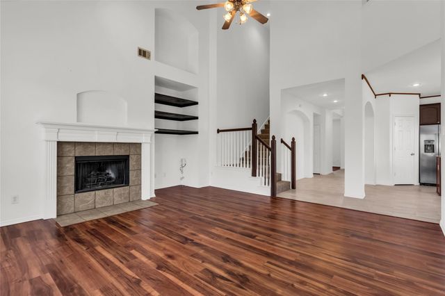 6902 Amesbury Lane, Rowlett, TX 75089