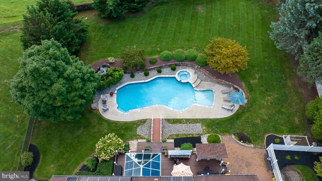 1429 HEATHER RIDGE DR, Newtown, PA 18940