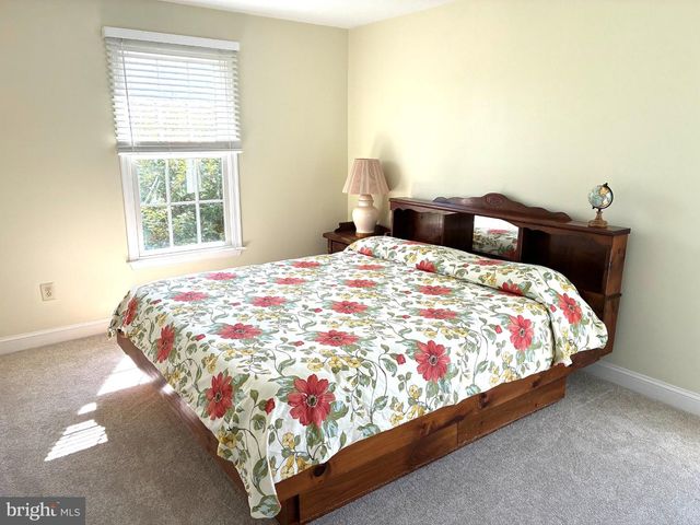 1429 HEATHER RIDGE DR, Newtown, PA 18940