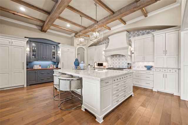 1112 Lake Carillon Lane, Southlake, TX 76092