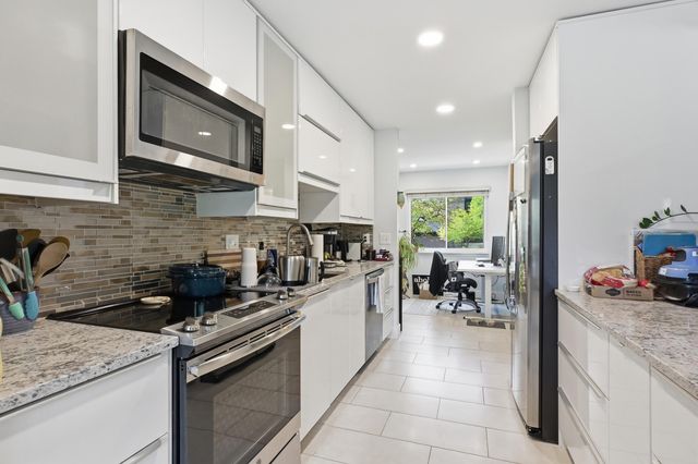 18 Northwick Court, Ann Arbor, MI 48105