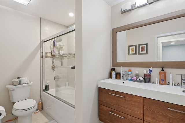 18 Northwick Court, Ann Arbor, MI 48105