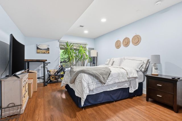 18 Northwick Court, Ann Arbor, MI 48105