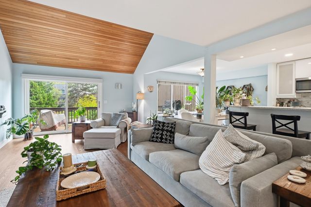 18 Northwick Court, Ann Arbor, MI 48105