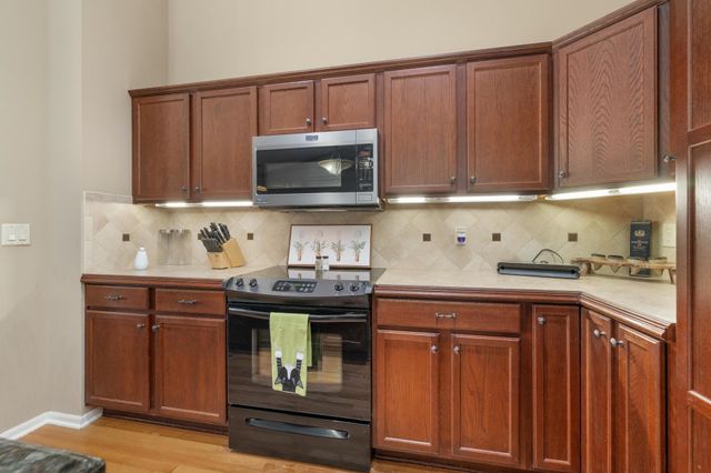 3730 N Ridge Port Ct., Wichita, KS 67205
