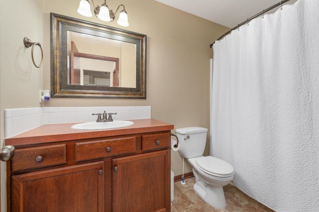 3730 N Ridge Port Ct., Wichita, KS 67205