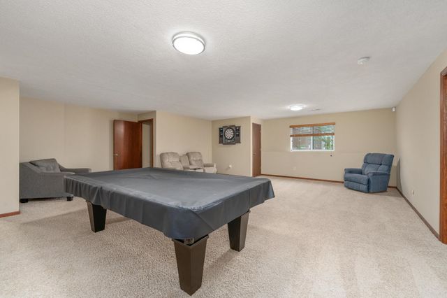 3730 N Ridge Port Ct., Wichita, KS 67205
