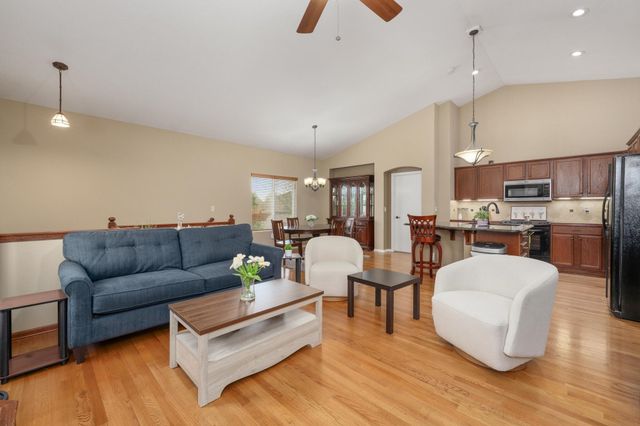 3730 N Ridge Port Ct., Wichita, KS 67205