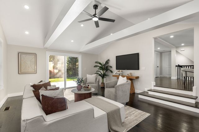 9 Essex Road, Sharon, MA 02067