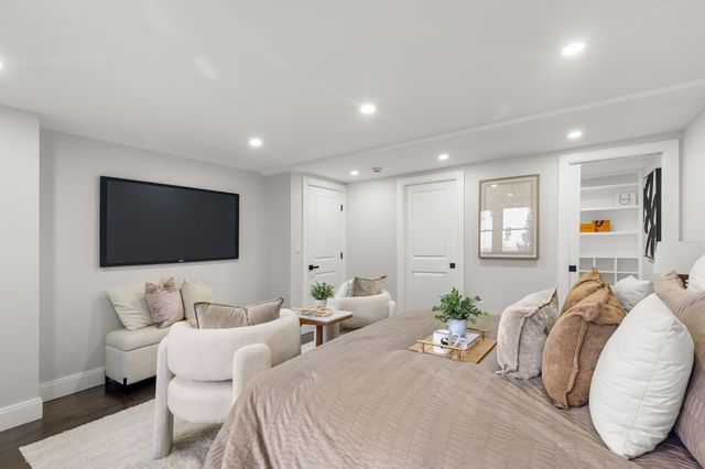 9 Essex Road, Sharon, MA 02067