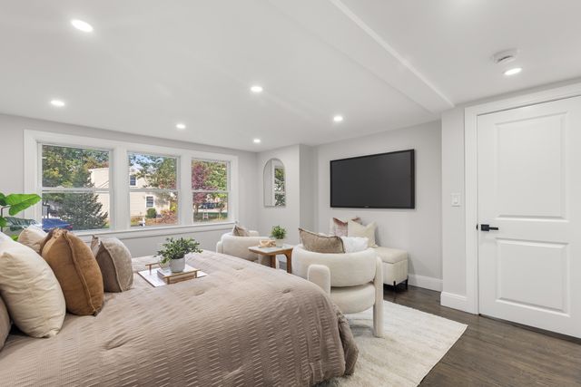9 Essex Road, Sharon, MA 02067