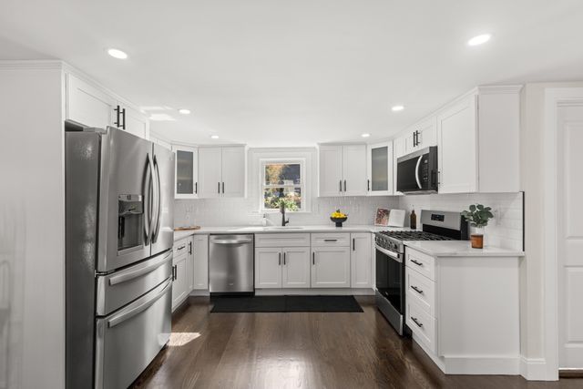 9 Essex Road, Sharon, MA 02067