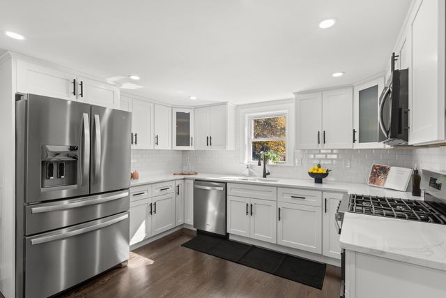9 Essex Road, Sharon, MA 02067