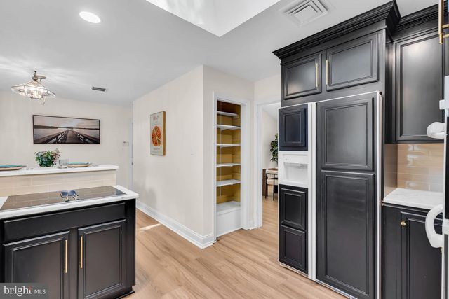12 INDIAN KING DR, Cherry Hill, NJ 08003
