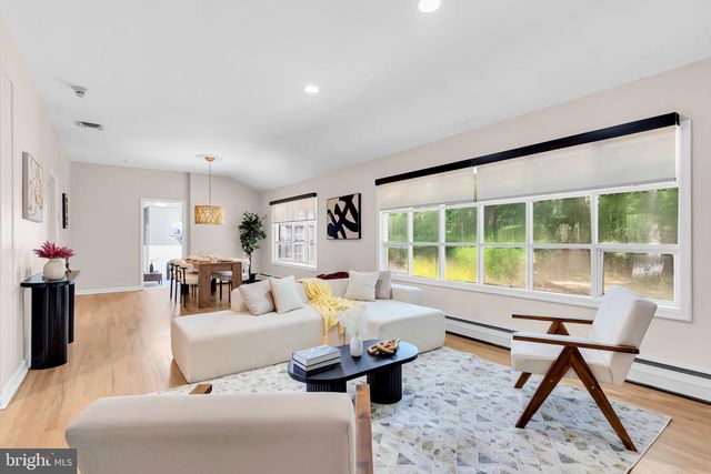 12 INDIAN KING DR, Cherry Hill, NJ 08003