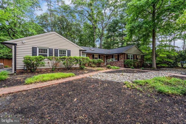 12 INDIAN KING DR, Cherry Hill, NJ 08003