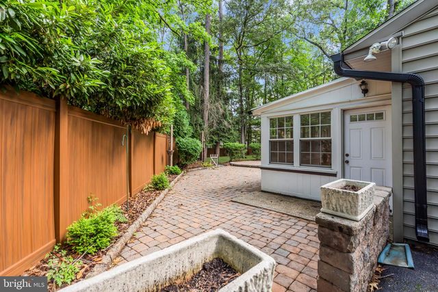 12 INDIAN KING DR, Cherry Hill, NJ 08003