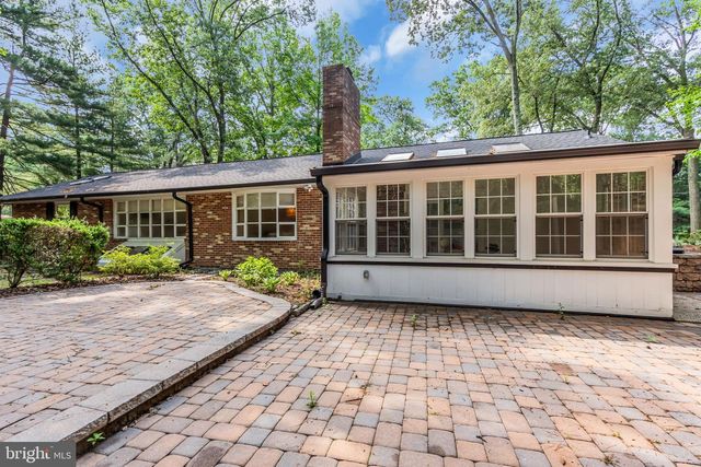 12 INDIAN KING DR, Cherry Hill, NJ 08003