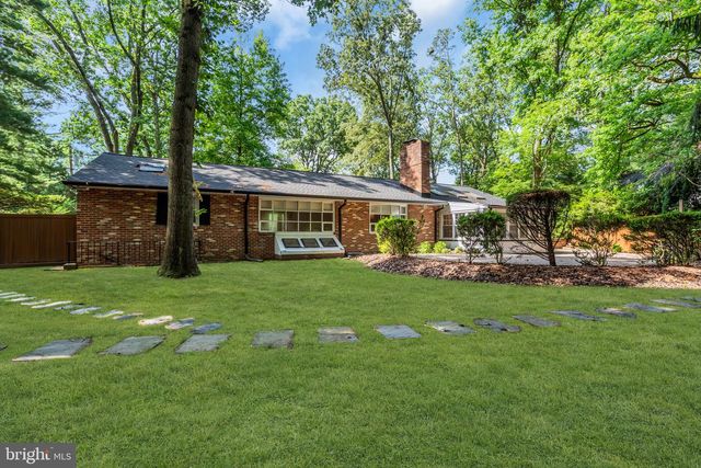 12 INDIAN KING DR, Cherry Hill, NJ 08003