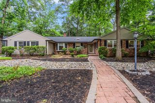 12 INDIAN KING DR, Cherry Hill, NJ 08003