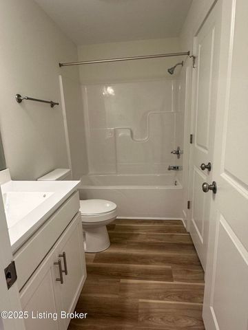 4301 Paper Birch Way, Louisville, KY 40245