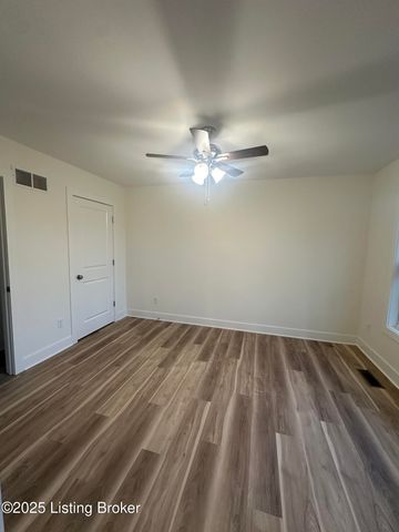 4301 Paper Birch Way, Louisville, KY 40245