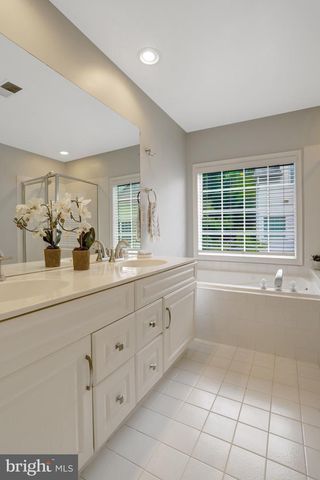 6043 RIDDLE WALK, Alexandria, VA 22312
