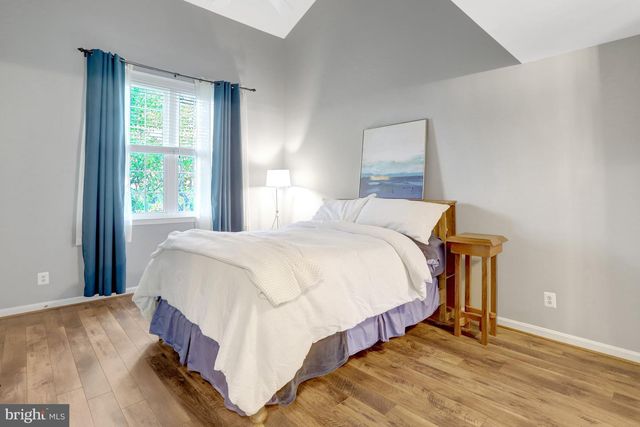 6043 RIDDLE WALK, Alexandria, VA 22312