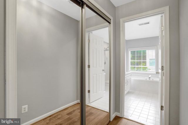 6043 RIDDLE WALK, Alexandria, VA 22312