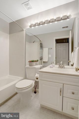 6043 RIDDLE WALK, Alexandria, VA 22312
