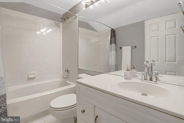 6043 RIDDLE WALK, Alexandria, VA 22312