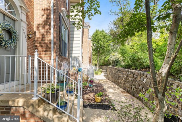 6043 RIDDLE WALK, Alexandria, VA 22312