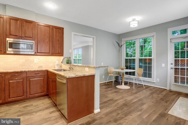 6043 RIDDLE WALK, Alexandria, VA 22312