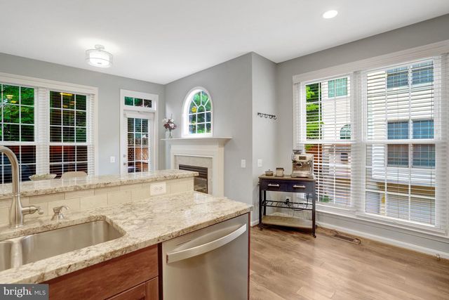 6043 RIDDLE WALK, Alexandria, VA 22312