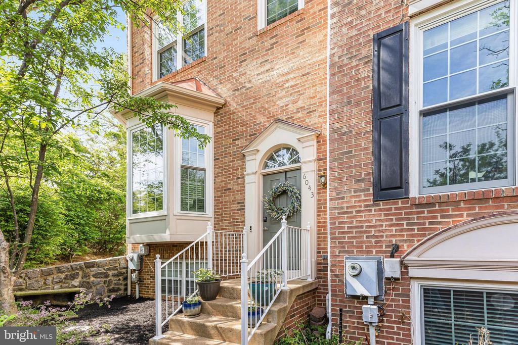 6043 RIDDLE WALK, Alexandria, VA 22312