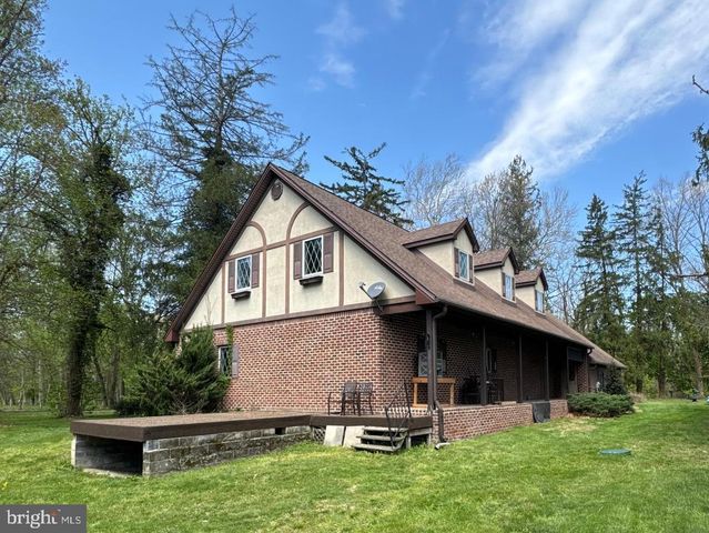 1 BARNITZ RD, Carlisle, PA 17015