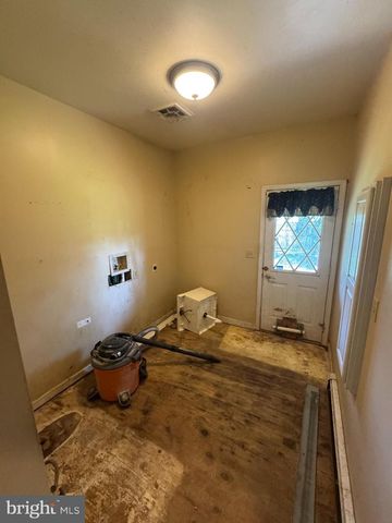 1 BARNITZ RD, Carlisle, PA 17015