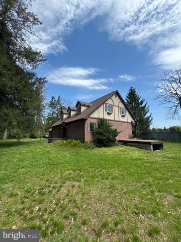 1 BARNITZ RD, Carlisle, PA 17015
