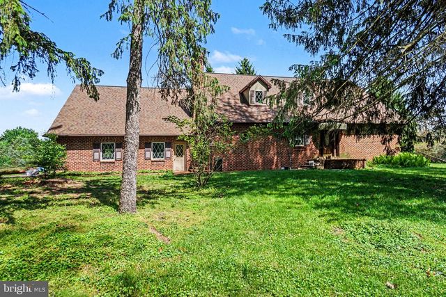 1 BARNITZ RD, Carlisle, PA 17015