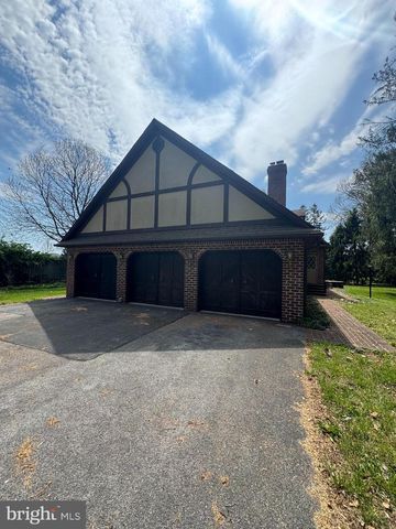 1 BARNITZ RD, Carlisle, PA 17015