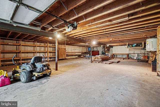 1 BARNITZ RD, Carlisle, PA 17015