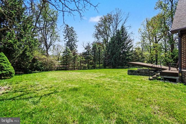 1 BARNITZ RD, Carlisle, PA 17015