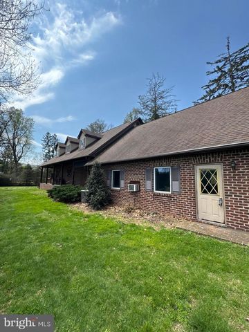 1 BARNITZ RD, Carlisle, PA 17015
