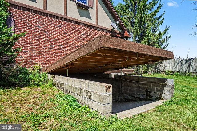 1 BARNITZ RD, Carlisle, PA 17015