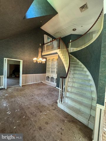1 BARNITZ RD, Carlisle, PA 17015