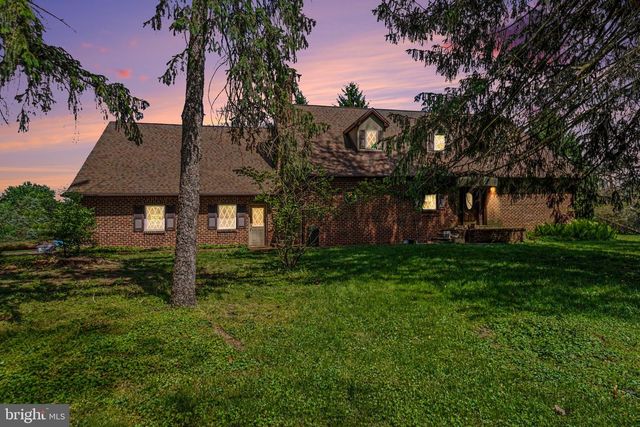 1 BARNITZ RD, Carlisle, PA 17015