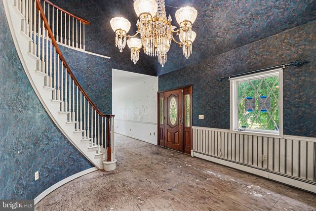 1 BARNITZ RD, Carlisle, PA 17015