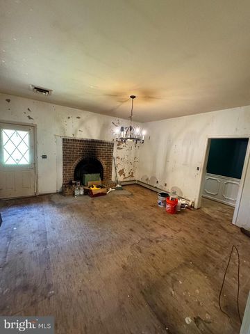 1 BARNITZ RD, Carlisle, PA 17015