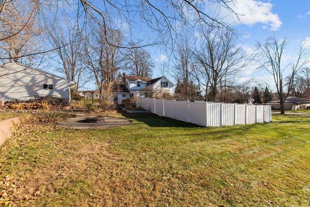 211 N BRIGGS STREET, Hortonville, WI 54944