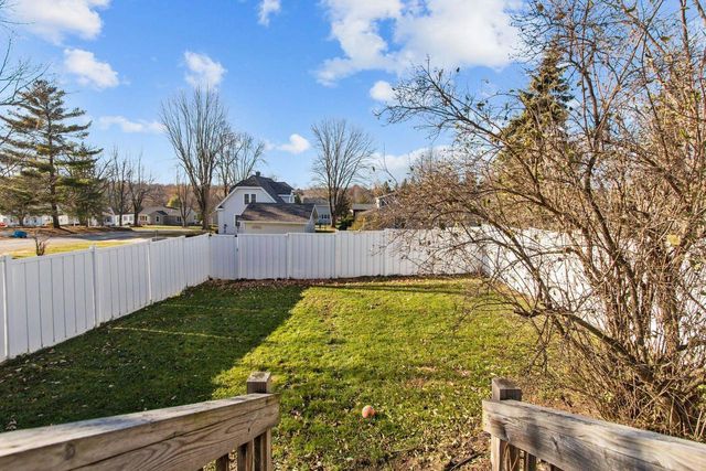 211 N BRIGGS STREET, Hortonville, WI 54944